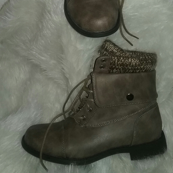 Boots/ girls SHOE DAZZLE sz 4 heel 1" - Picture 1 of 2